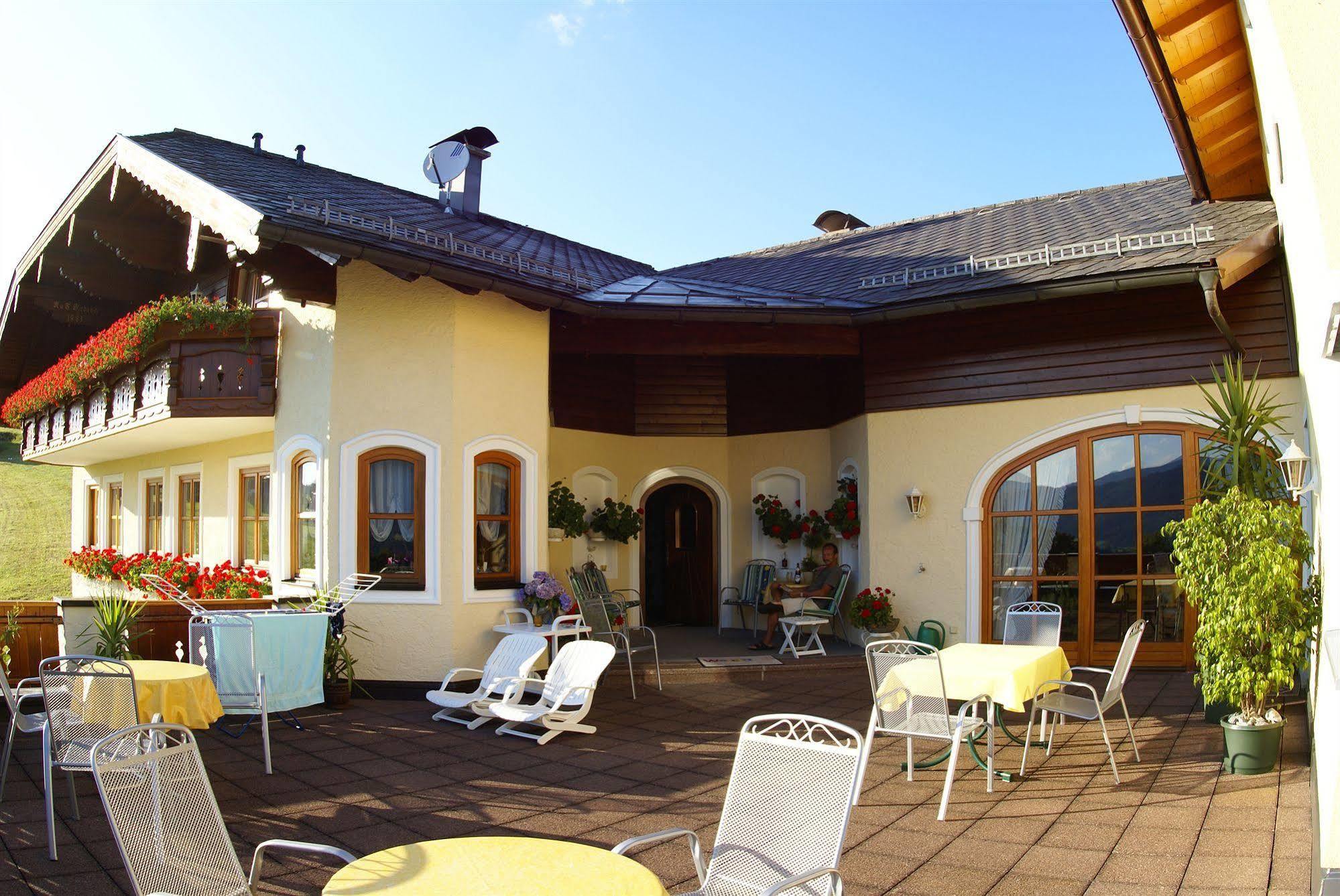 Gaestehaus Stabauer Мондзее Екстериор снимка