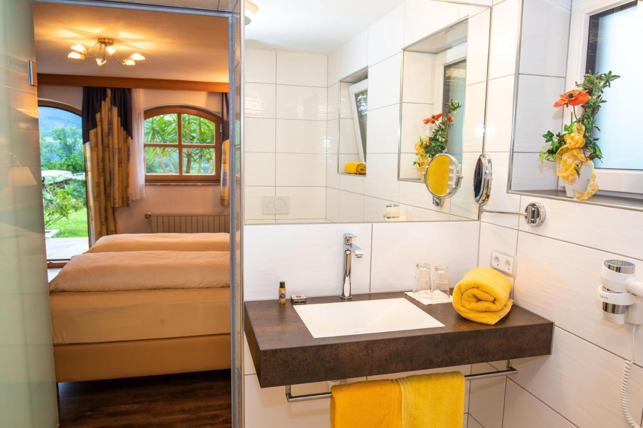 Gaestehaus Stabauer Мондзее Екстериор снимка